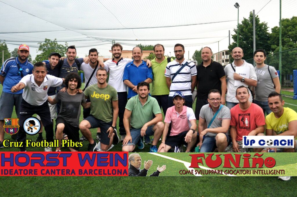 Mr. Alessandro Zenone, foto di gruppo corso con Horst Wein Funino Come sviluppare giocatori intelligenti